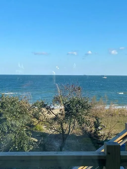 Private Beachfront Modern Villa Norfolk 0*,  United States